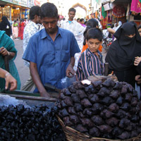 vegetable sellers in the market