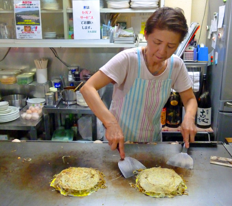 Okonomiyaki, Japan